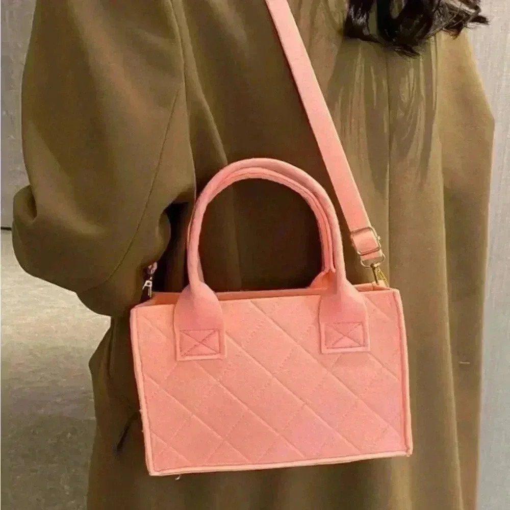 ⚠️Clearance💕Stitched Square Pink Bag - Picture 4 of 6
